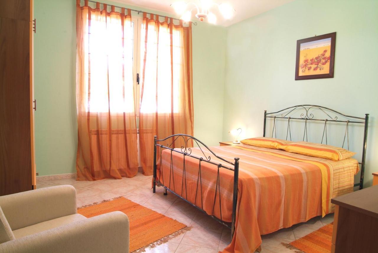 Bed and Breakfast Arcobaleno Novoli Exterior foto